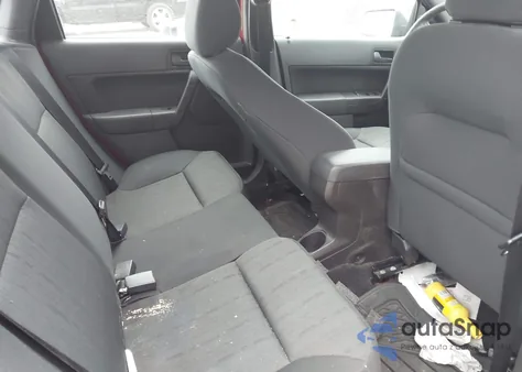 2010 Ford Focus Se z USA, uszkodzony, nr VIN 1FAHP3FN4AW121878